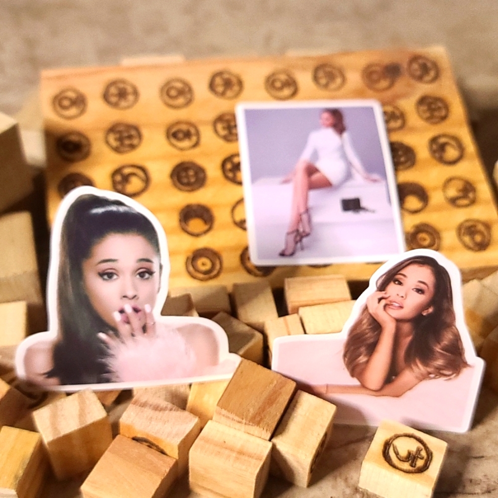Ariana Grande Stickers